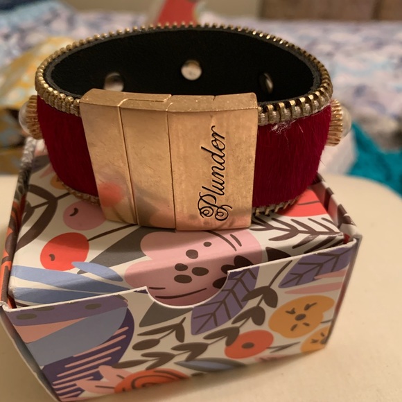 Plunder Bracelet - Picture 3 of 6